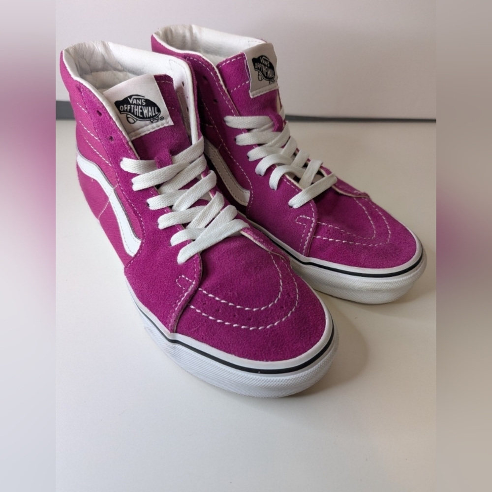 Vans Sk8-Hi High-Top Fuchsia Unisex Woman's Size 7.5, Mens 6